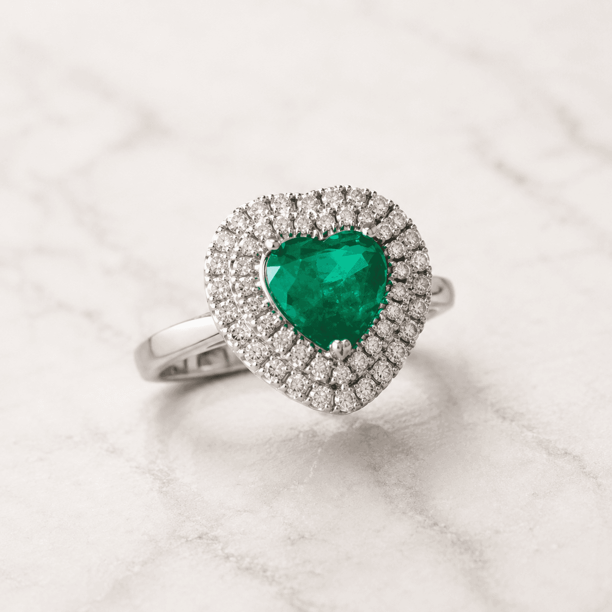 Anillo compromiso corazon