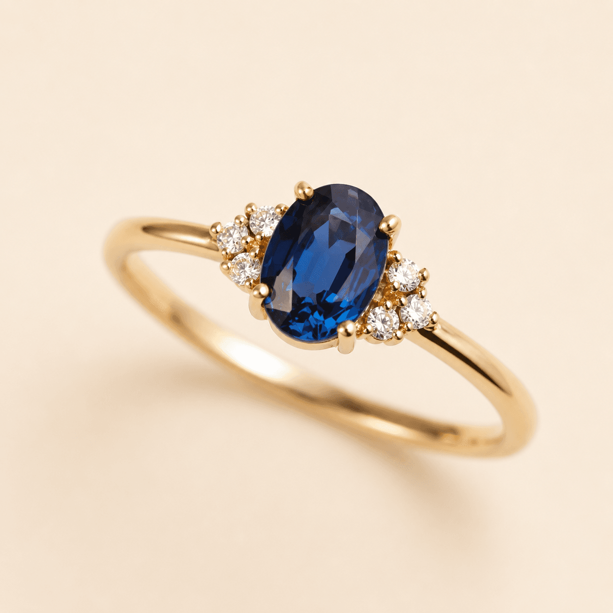 Anillo estilo corona